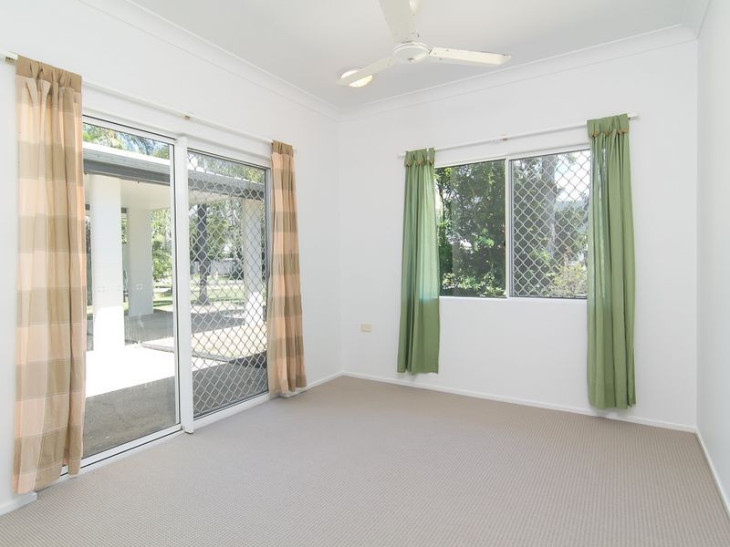 10 Shell Close, Kewarra Beach QLD 4879