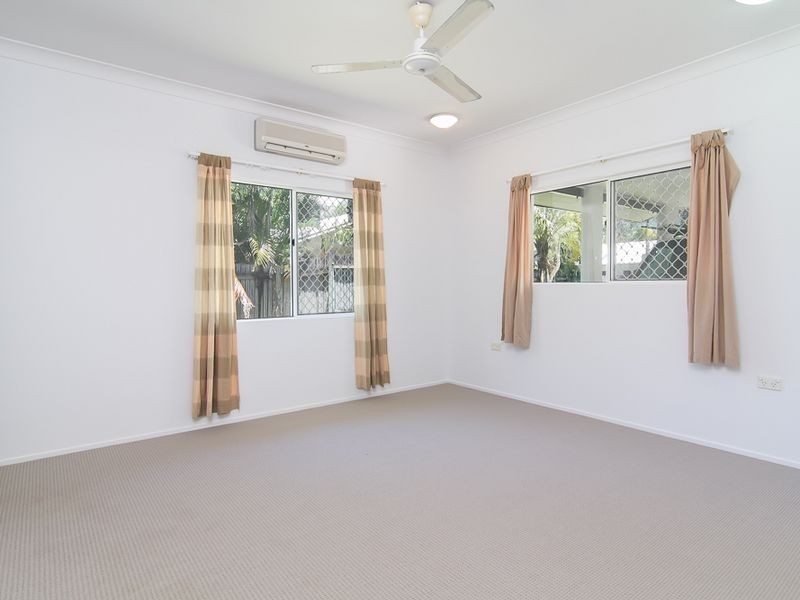 10 Shell Close, Kewarra Beach QLD 4879