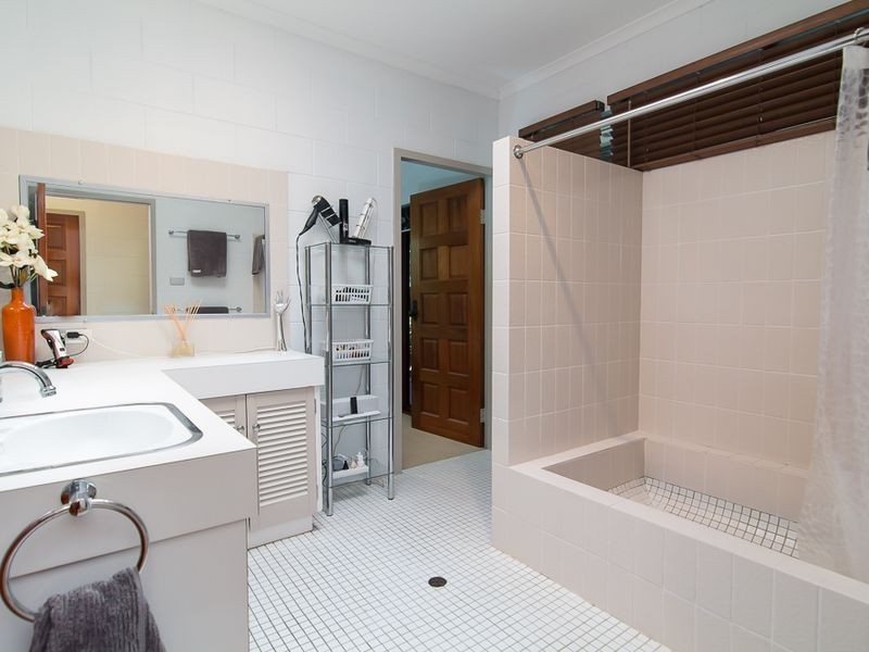31 Jessie Close, Yorkeys Knob QLD 4878