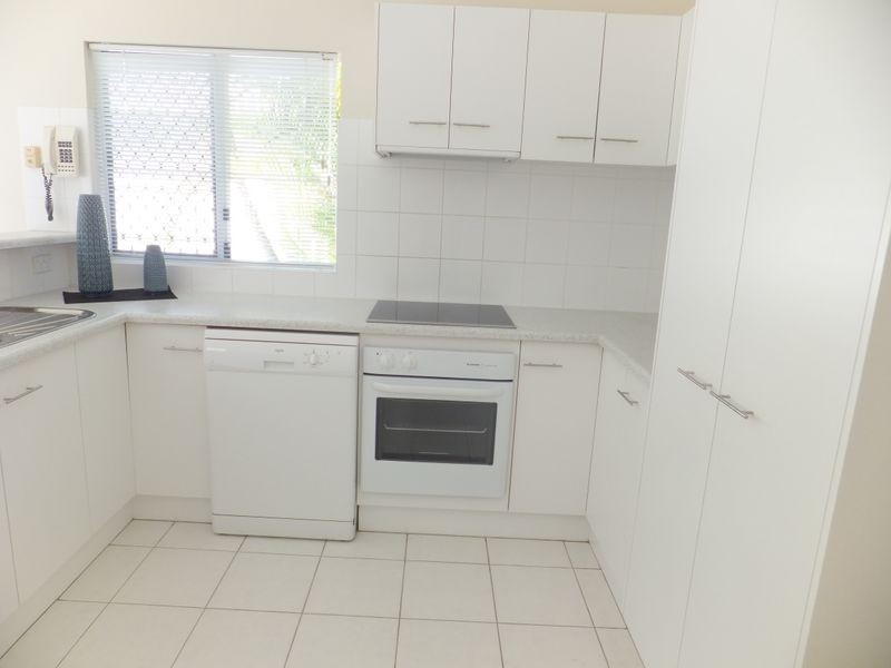 34 Parkinson Ave, Kewarra Beach QLD 4879