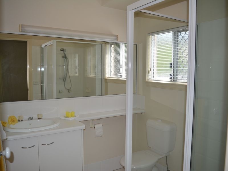 34 Parkinson Ave, Kewarra Beach QLD 4879