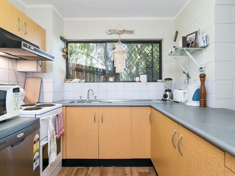 2/22 Rutherford Street, Yorkeys Knob QLD 4878