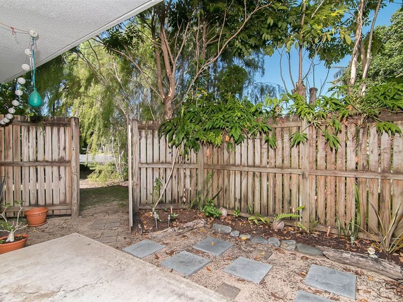 2/22 Rutherford Street, Yorkeys Knob QLD 4878