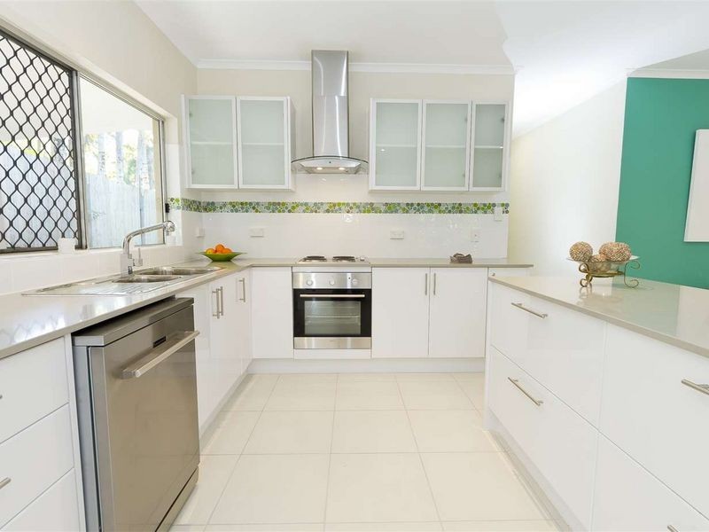 8 Jilbar Close, Caravonica QLD 4878