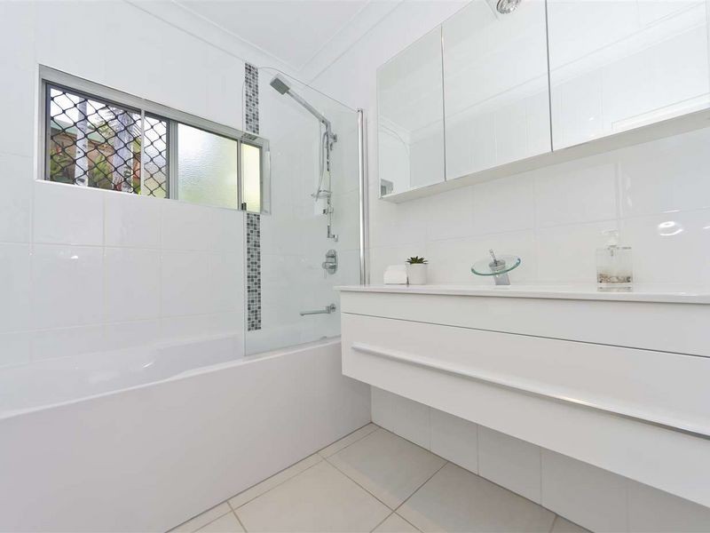 8 Jilbar Close, Caravonica QLD 4878
