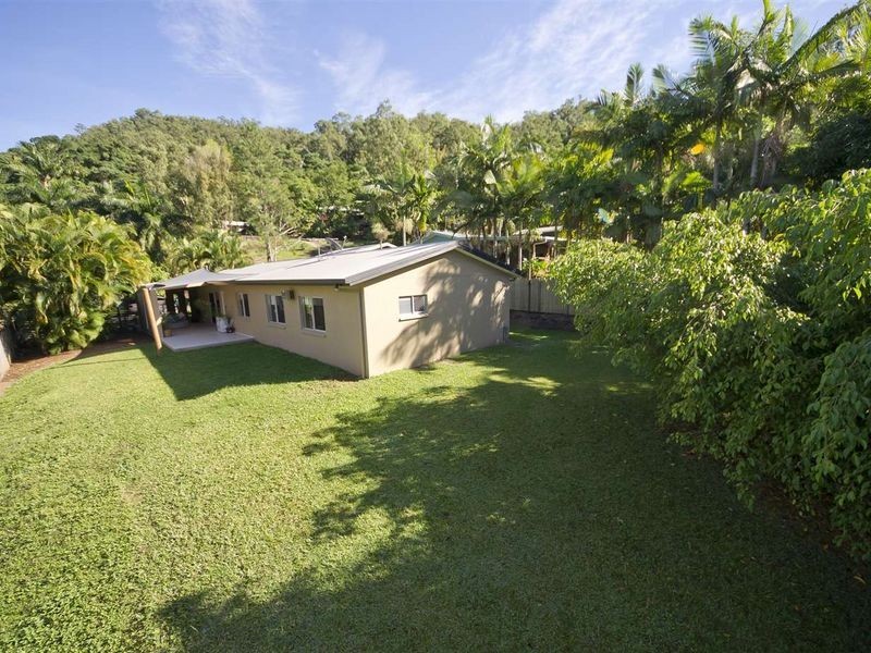 8 Jilbar Close, Caravonica QLD 4878