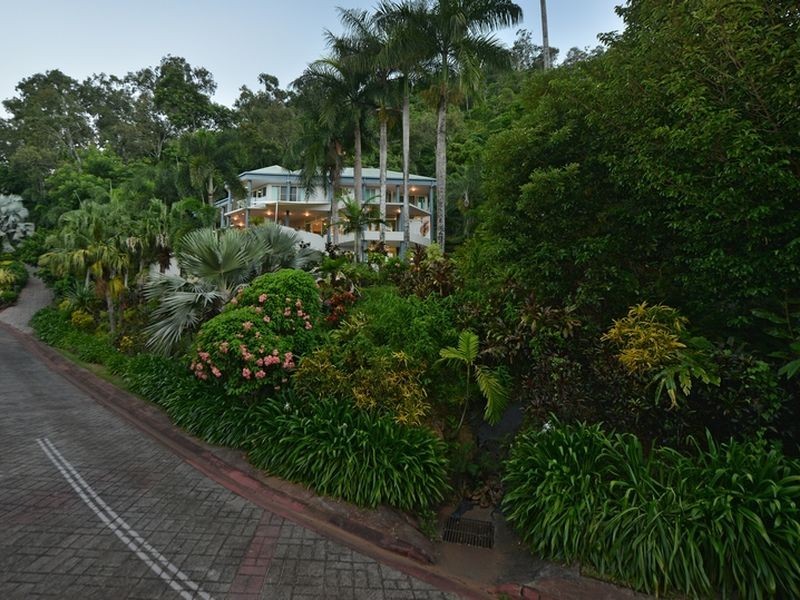 14/7 Tari Place, Trinity Beach QLD 4879