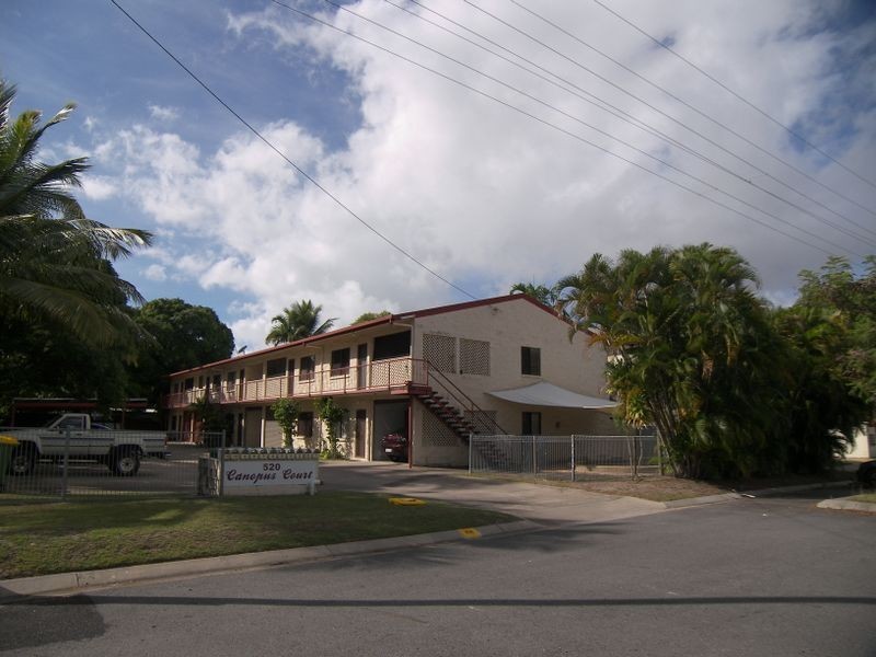 2/520 Varley Street, Yorkeys Knob QLD 4878