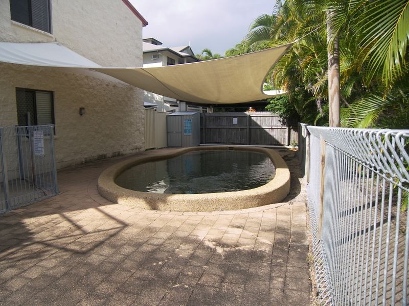 2/520 Varley Street, Yorkeys Knob QLD 4878