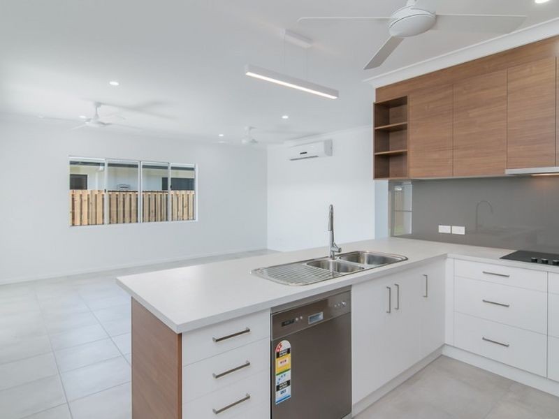 13 Bluecove Circuit, Trinity Park QLD 4879
