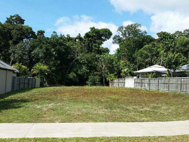 19 Muller Street, Palm Cove QLD 4879