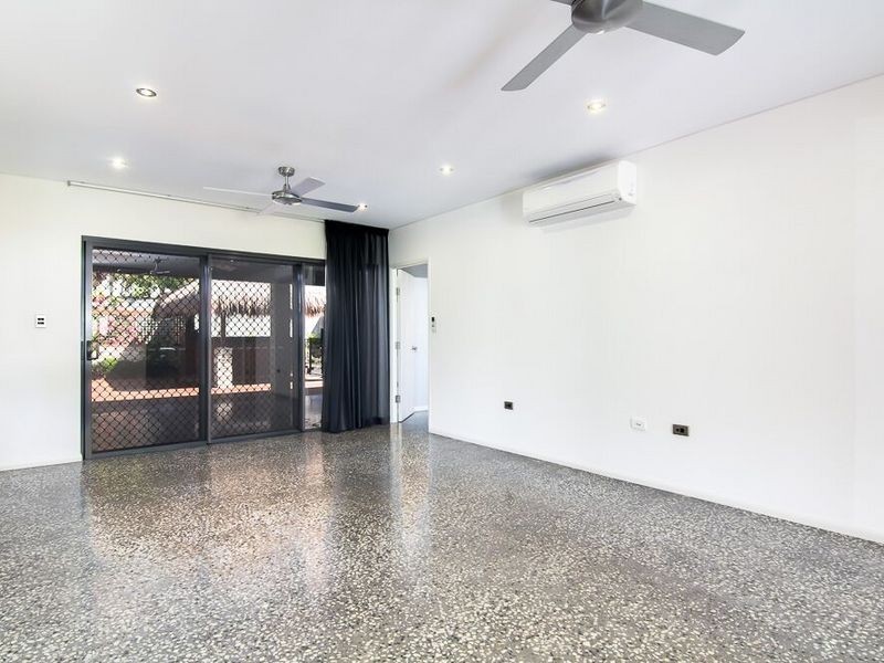 21 Hideaway Close, Palm Cove QLD 4879