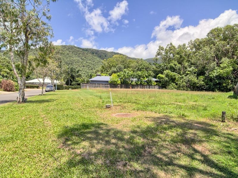 10 Sennfeld Close, Palm Cove QLD 4879