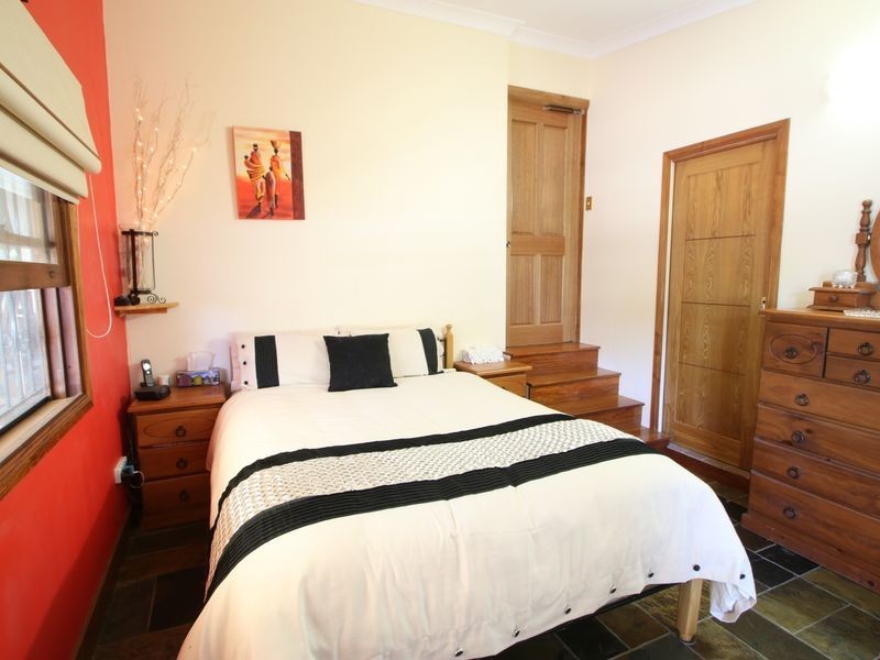 98 Russell Street, Edge Hill QLD 4870