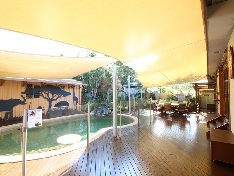 98 Russell Street, Edge Hill QLD 4870