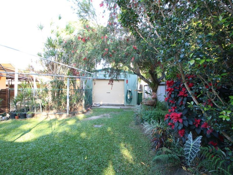 98 Russell Street, Edge Hill QLD 4870