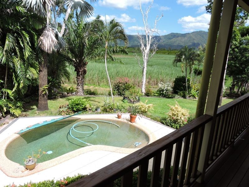 11 Margo Street, Yorkeys Knob QLD 4878