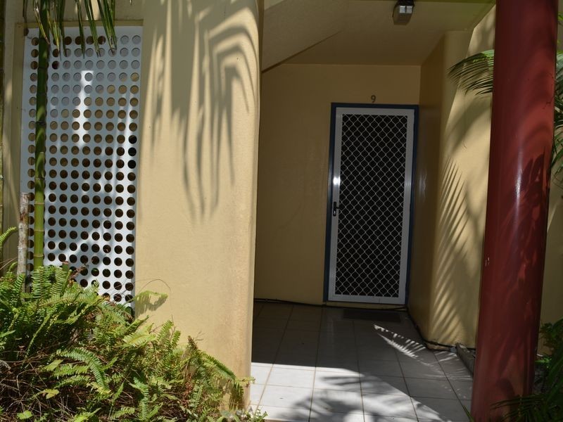 9/1 Ray Street, Yorkeys Knob QLD 4878