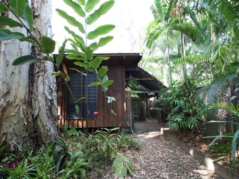 3 Legret Close, Clifton Beach QLD 4879