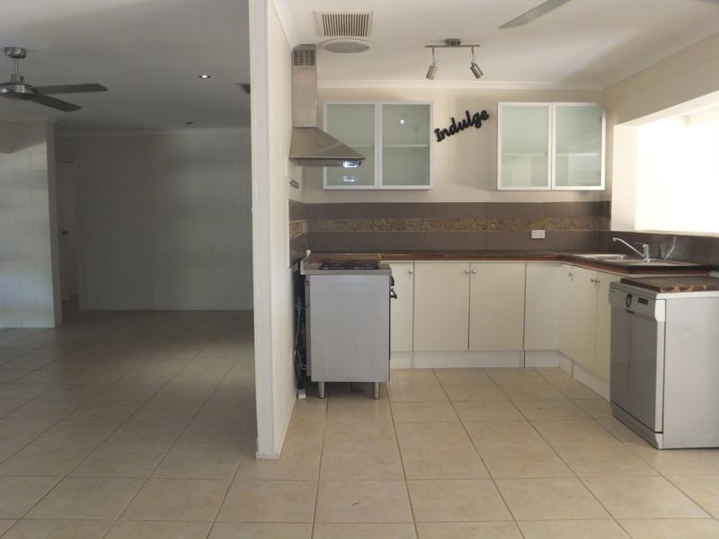 5 Samuel Street, Yorkeys Knob QLD 4878