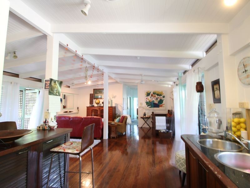 3 Legret Close, Clifton Beach QLD 4879