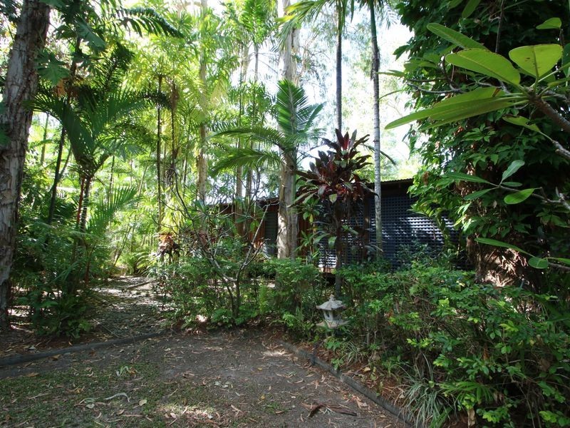 3 Legret Close, Clifton Beach QLD 4879