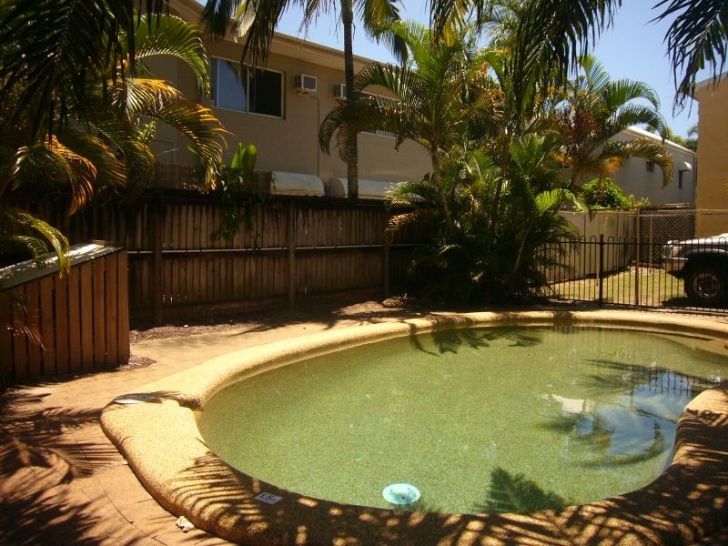 5/527 Varley Street, Yorkeys Knob QLD 4878