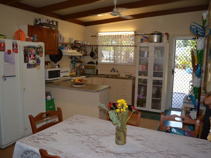 9 Fairway Street, Yorkeys Knob QLD 4878