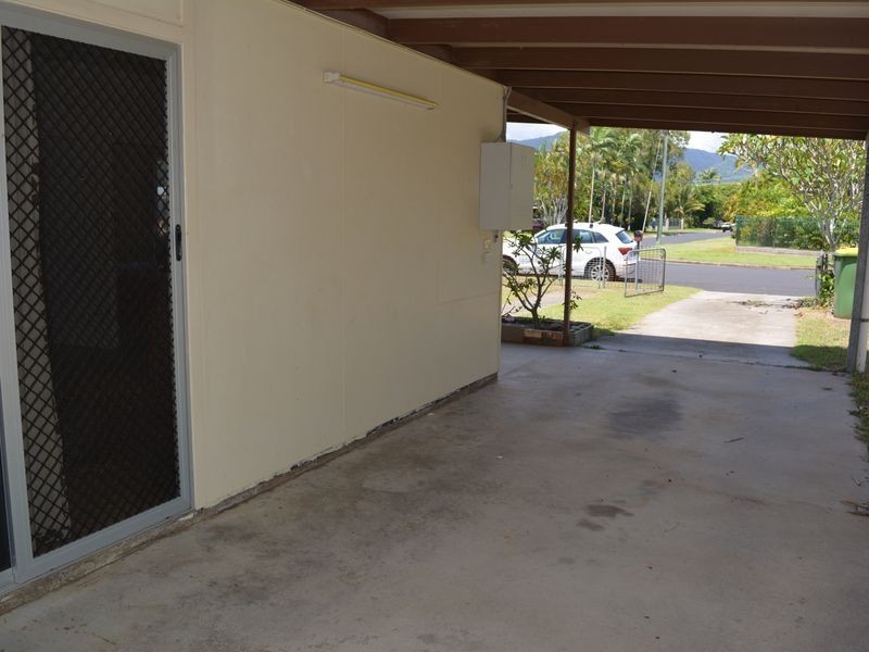 9 Fairway Street, Yorkeys Knob QLD 4878
