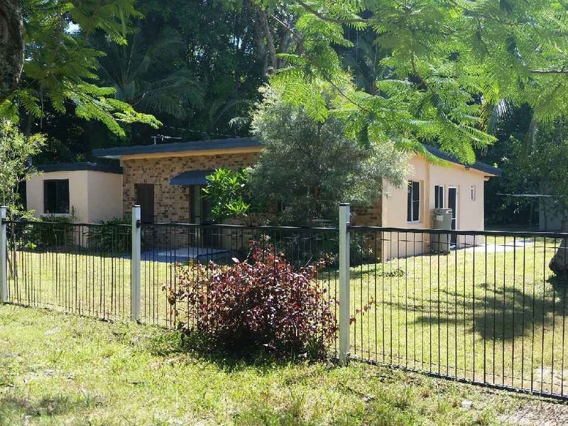 56 Waite Street, Machans Beach QLD 4878