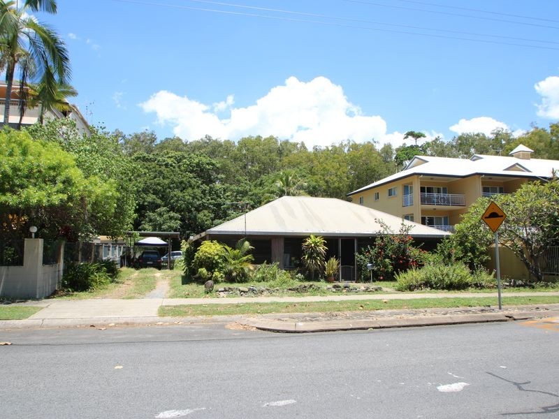 59 Sims Esplanade, Yorkeys Knob QLD 4878
