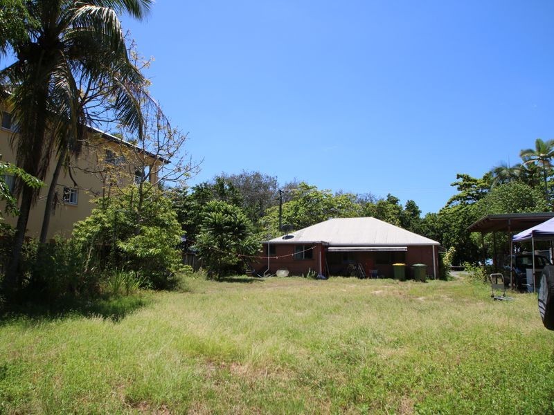 59 Sims Esplanade, Yorkeys Knob QLD 4878