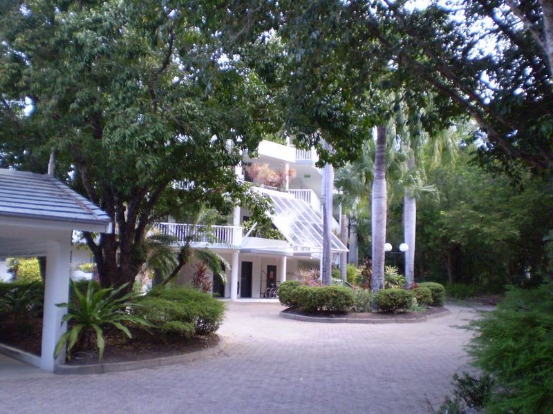 147/419 Coral Coast Drive, Palm Cove QLD 4879