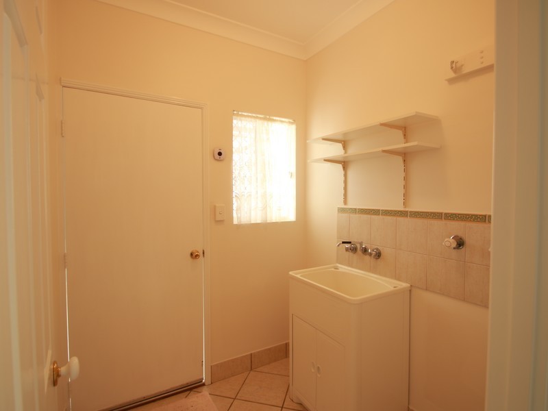 16 Sherwood Close, Brinsmead QLD 4870