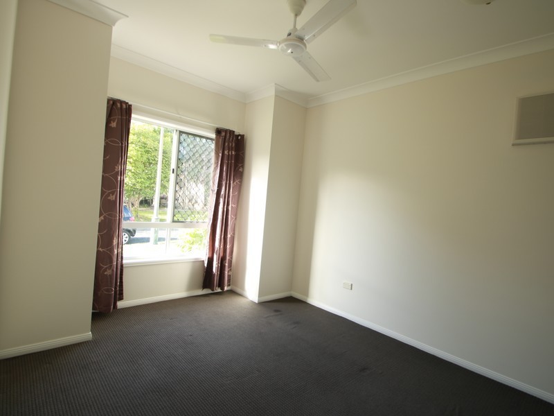 16 Sherwood Close, Brinsmead QLD 4870