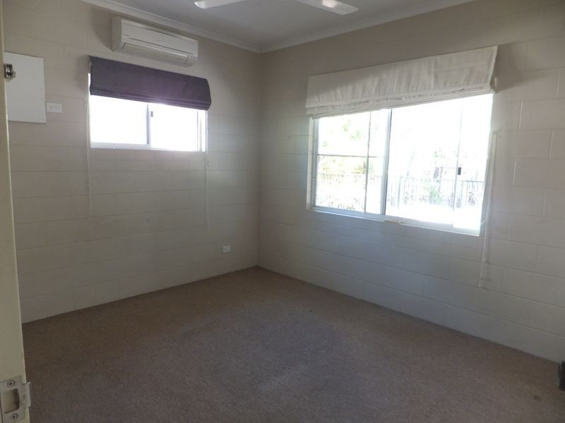 48 Oleander Street, Holloways Beach QLD 4878