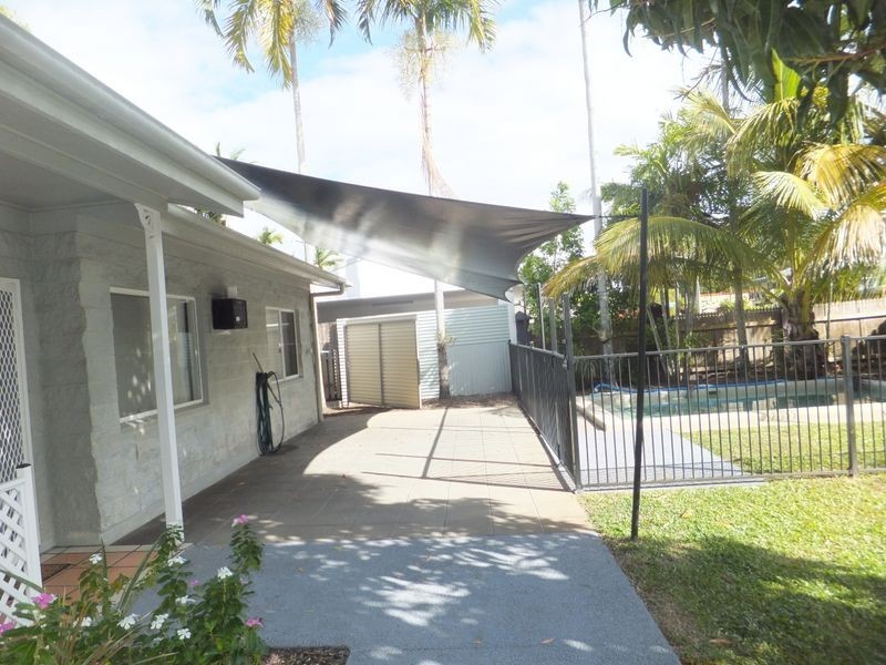 48 Oleander Street, Holloways Beach QLD 4878