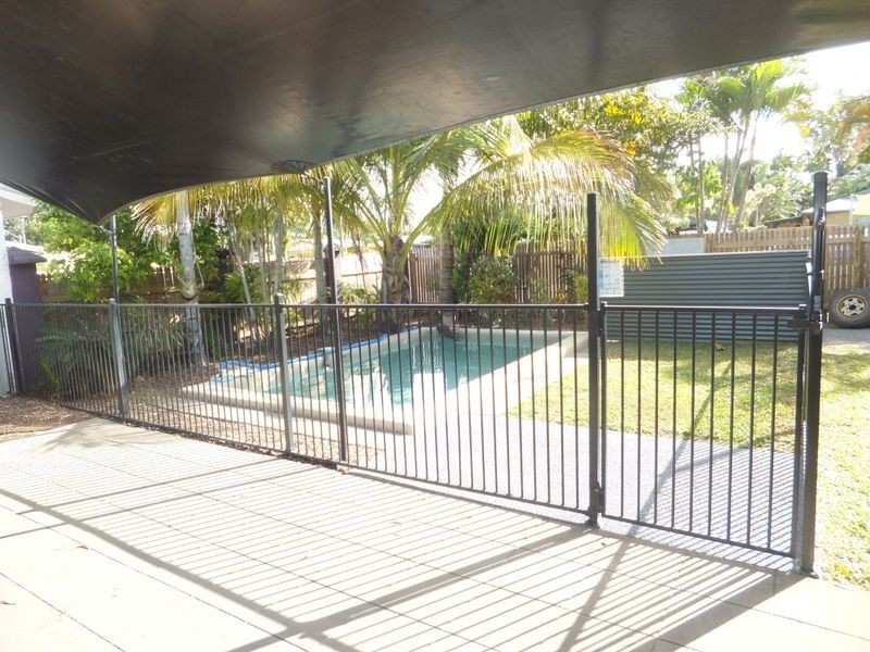 48 Oleander Street, Holloways Beach QLD 4878