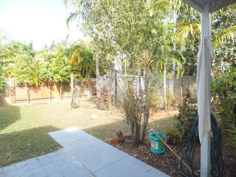 48 Oleander Street, Holloways Beach QLD 4878