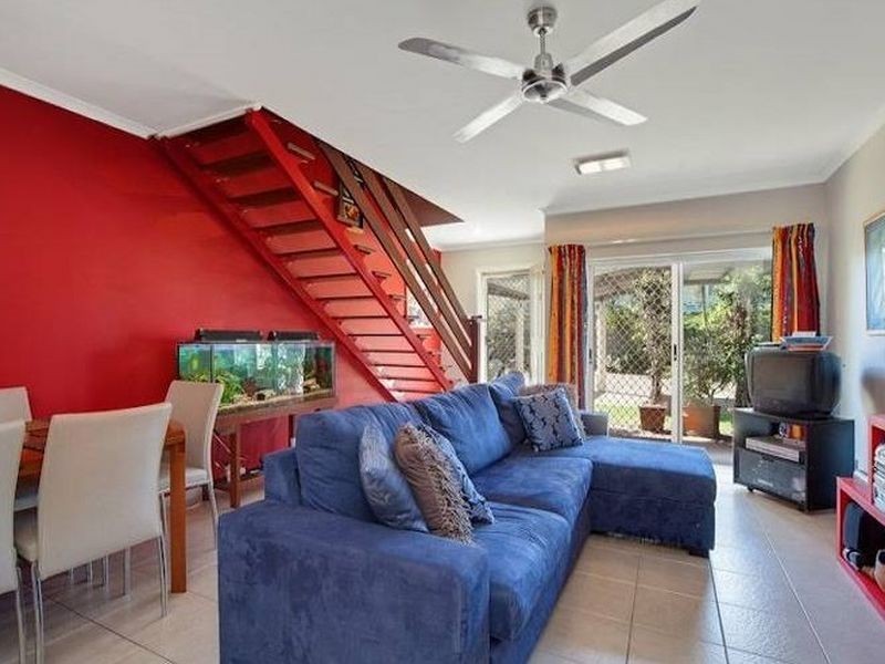 2/25 Fairweather Street, Yorkeys Knob QLD 4878