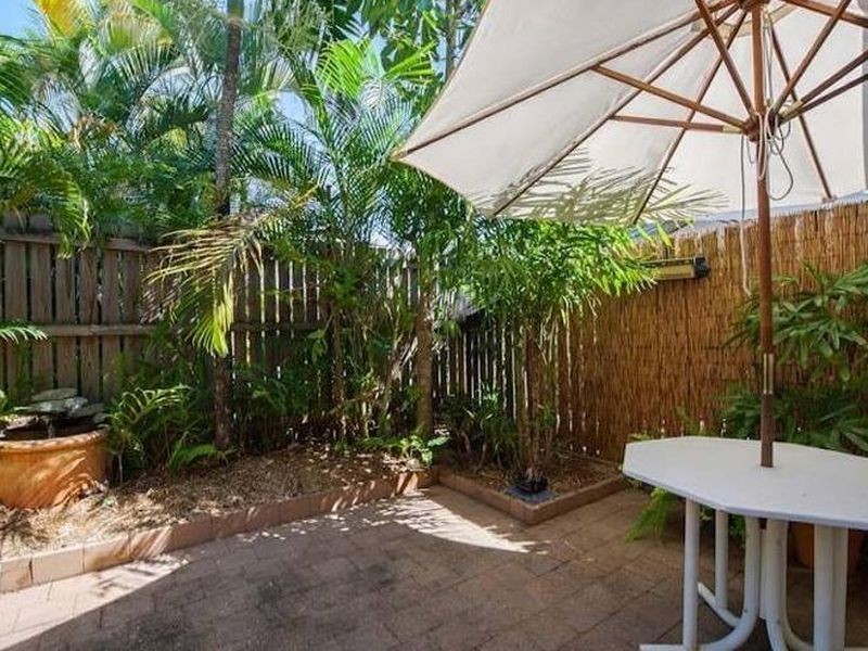 2/25 Fairweather Street, Yorkeys Knob QLD 4878