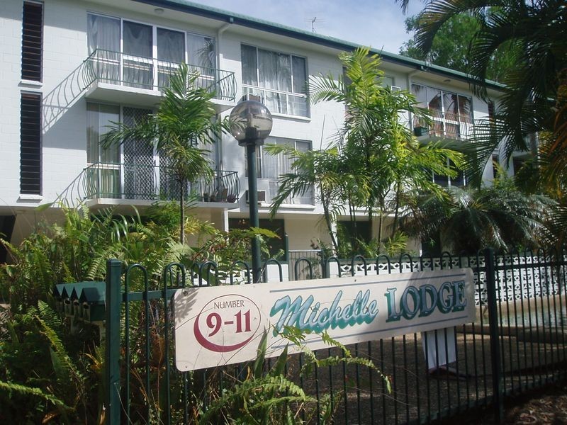 7/9 Bouganvillea Street, Holloways Beach QLD 4878