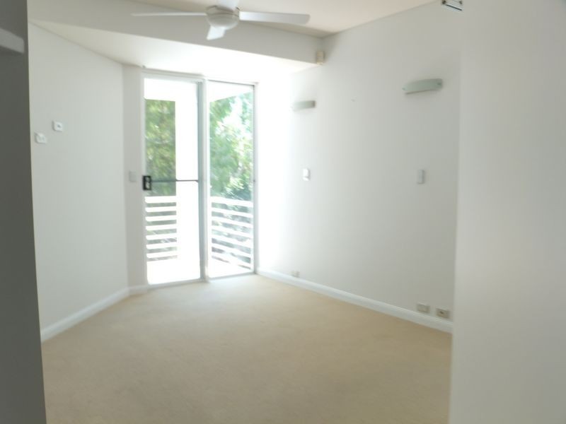 16/2 Deauville Close, Yorkeys Knob QLD 4878