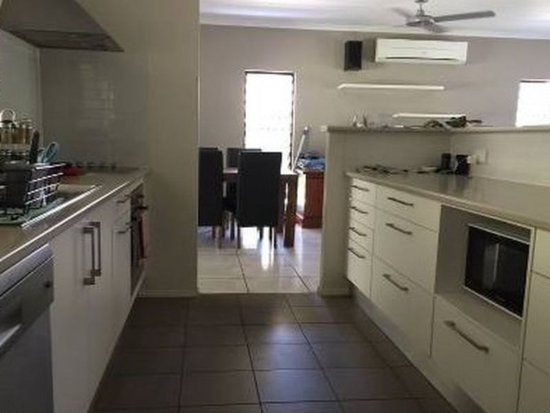 9 Manly Close, Kewarra Beach QLD 4879