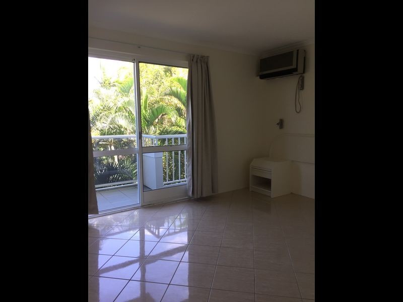 337A/305 CORAL COAST DRIVE, Palm Cove QLD 4879