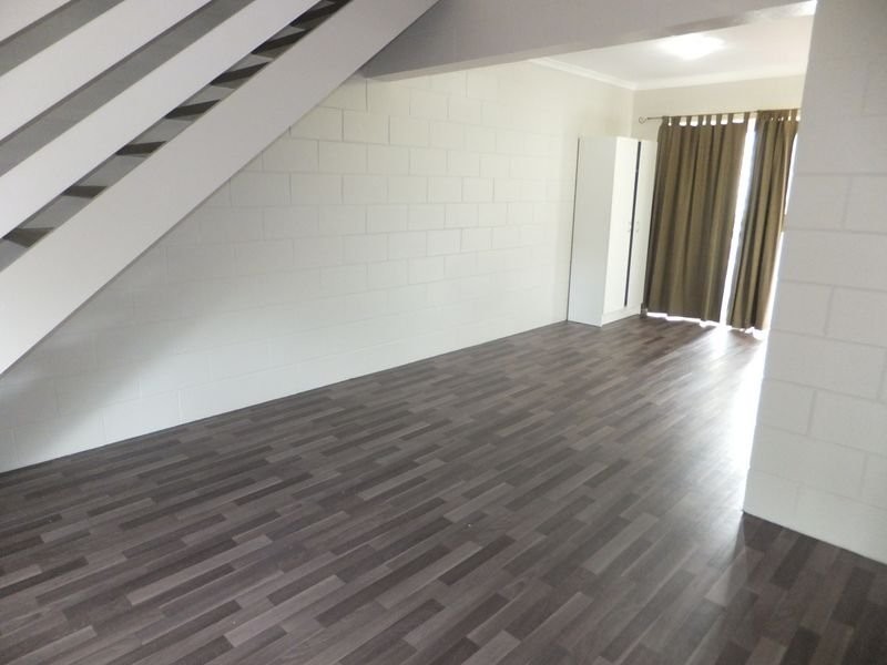 Unit 5/22 Fairweather Street, Yorkeys Knob QLD 4878