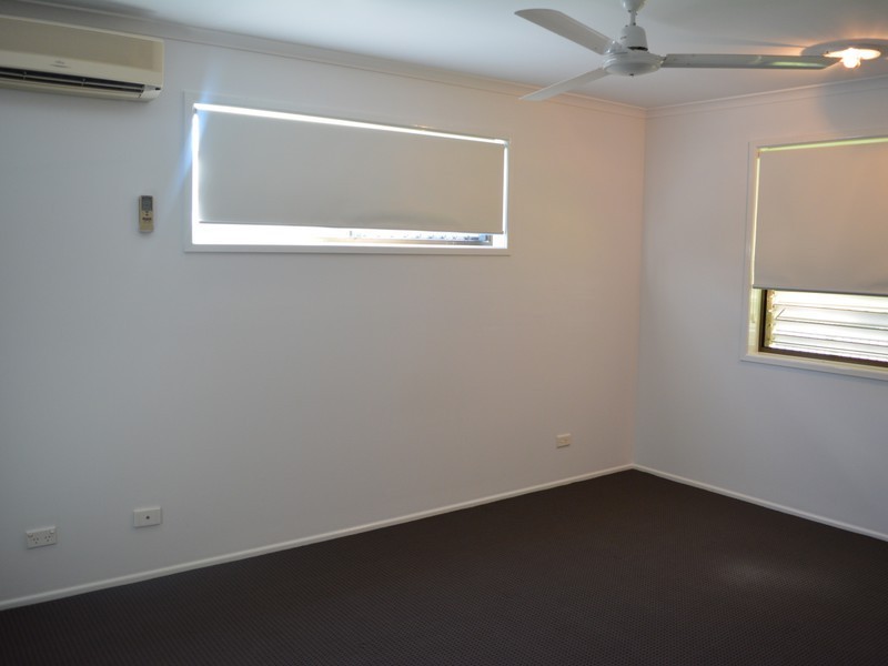 1 Roslyn Close, Yorkeys Knob QLD 4878