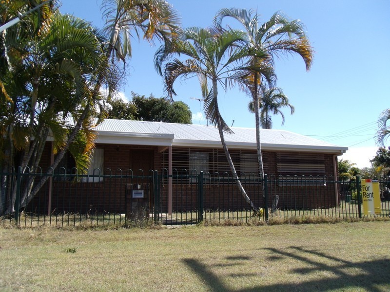 1 Roslyn Close, Yorkeys Knob QLD 4878