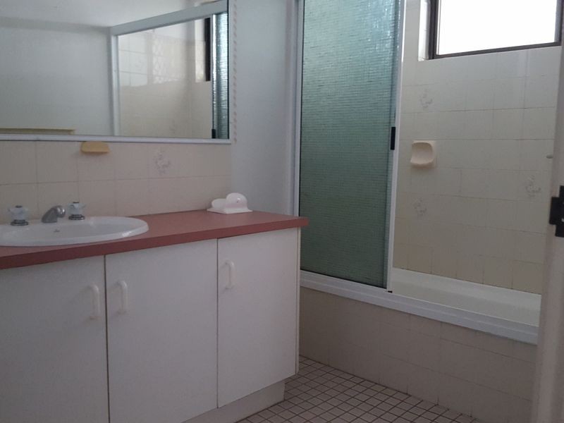 1 Wallum Close, Holloways Beach QLD 4878