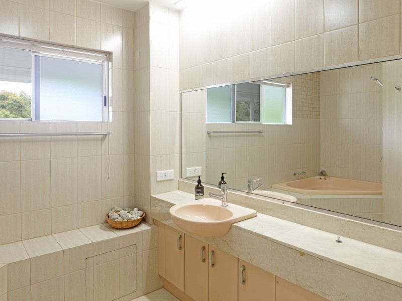147/419 Coral Coast Drive, Palm Cove QLD 4879